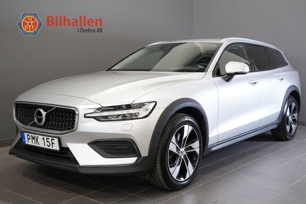 Volvo V60 Cross Country B4 AWD Momentum Advanced Navi Kamera VoC - 2022