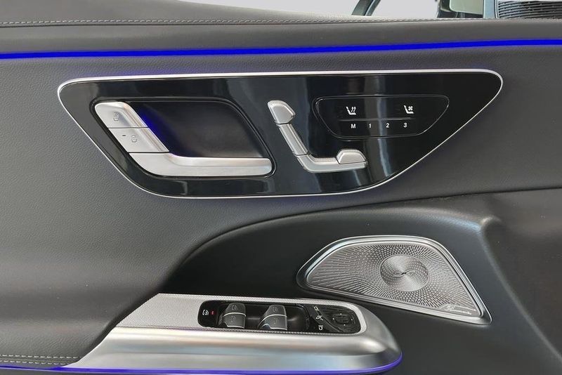 Mercedes E300 bild 18