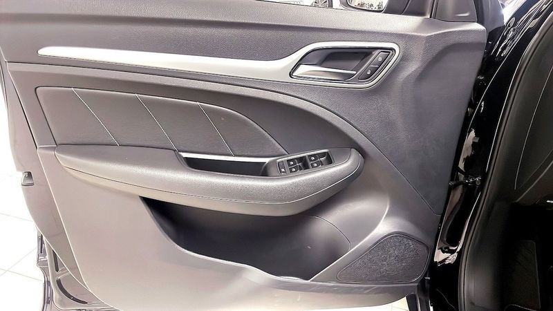MG ZS EV bild 11