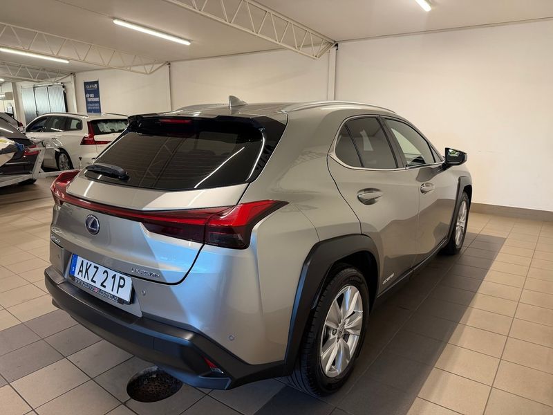 Lexus UX bild 5