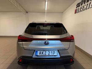 Lexus UX bild 4