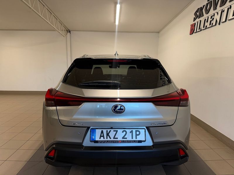 Lexus UX bild 4