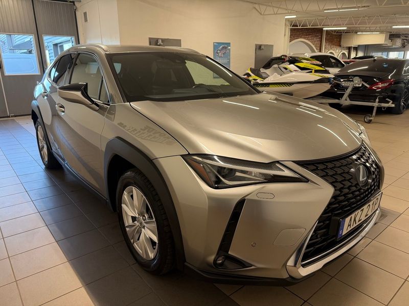 Lexus UX bild 6
