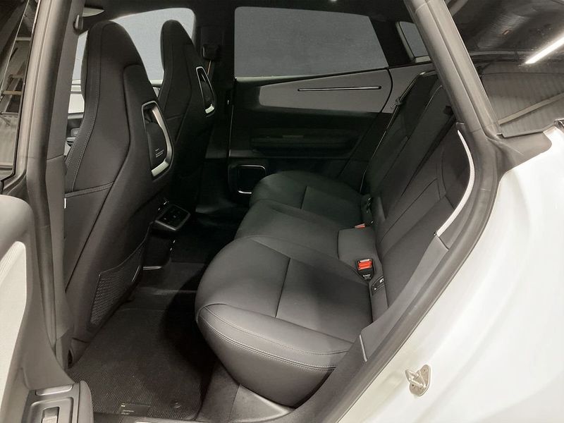 Polestar 4 bild 6