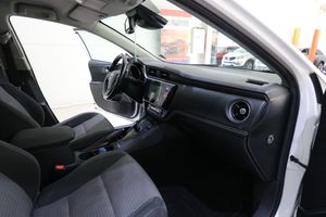 Toyota Auris bild 11