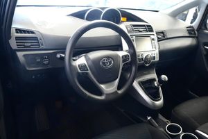 Toyota Verso bild 10