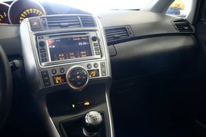 Toyota Verso bild 12