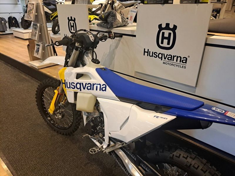 Husqvarna FE 350 bild 2
