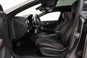 Mercedes CLA45 AMG bild 12