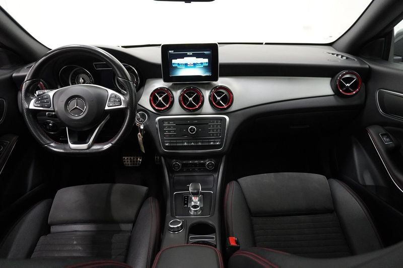 Mercedes CLA45 AMG bild 16