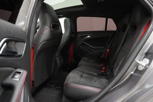 Mercedes CLA45 AMG bild 15