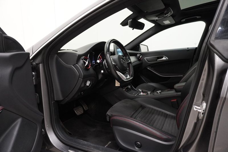 Mercedes CLA45 AMG bild 11