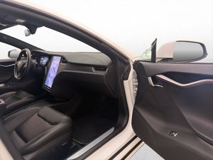 Tesla Model S bild 28
