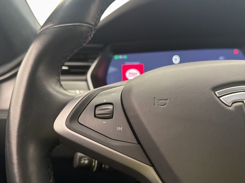 Tesla Model S bild 14