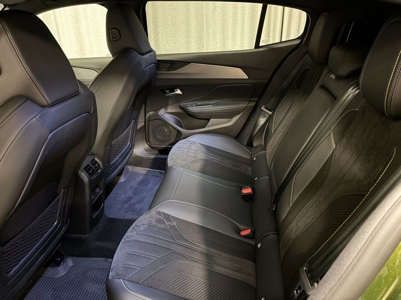 Peugeot 408 bild 6