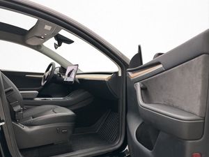 Tesla Model Y bild 30