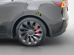 Tesla Model Y bild 33