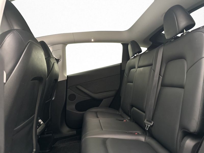 Tesla Model Y bild 31
