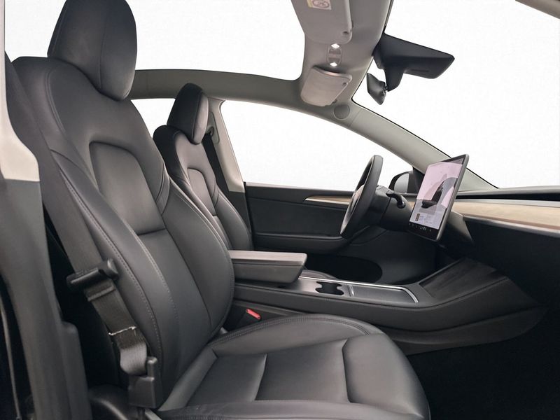 Tesla Model Y bild 29