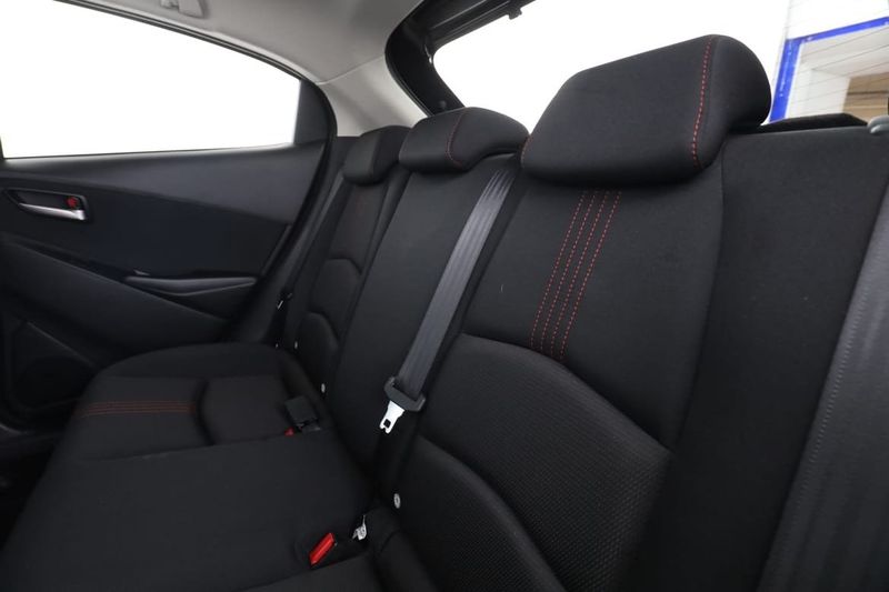 Mazda 2 bild 15