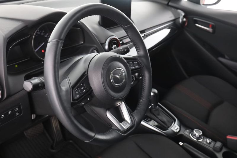 Mazda 2 bild 12
