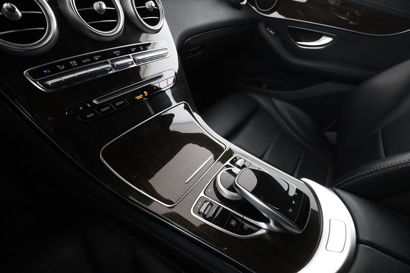 Mercedes GLC220 bild 22