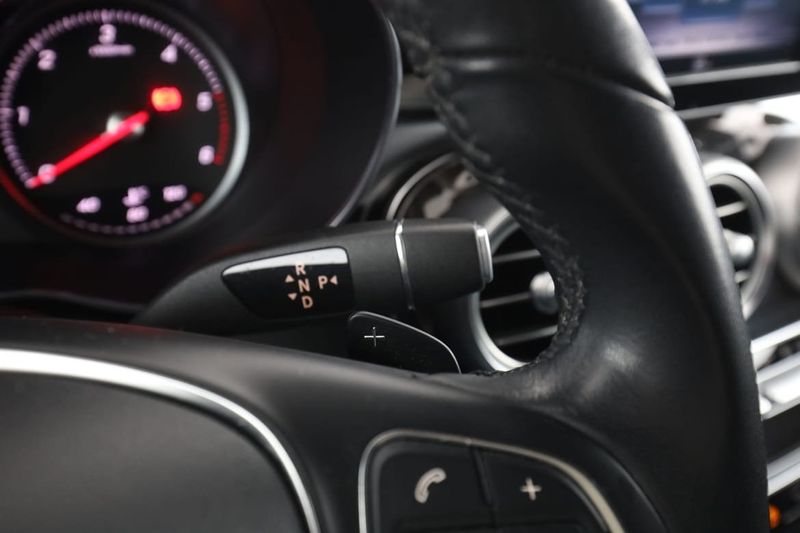 Mercedes GLC220 bild 32