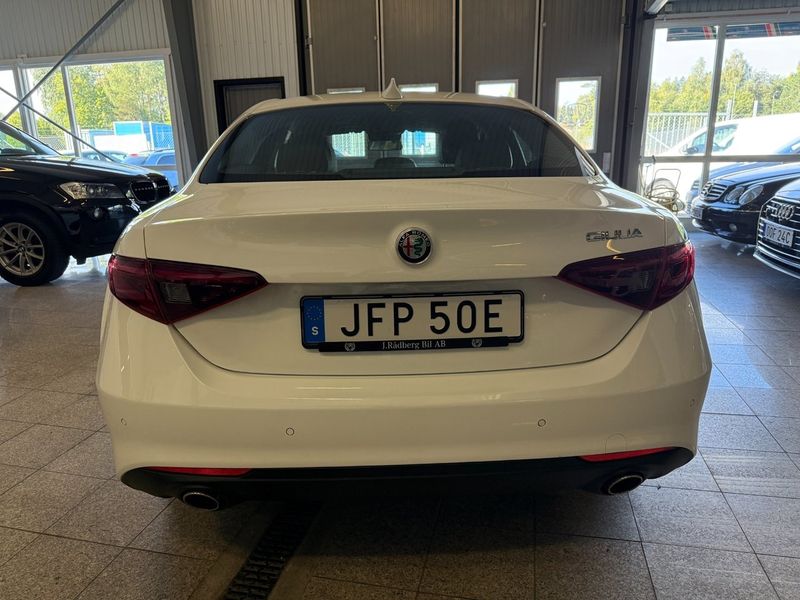 Alfa Romeo Giulia bild 4