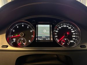Volkswagen Passat bild 14