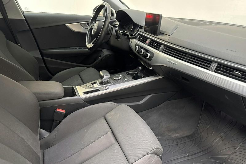 Audi A4 bild 7
