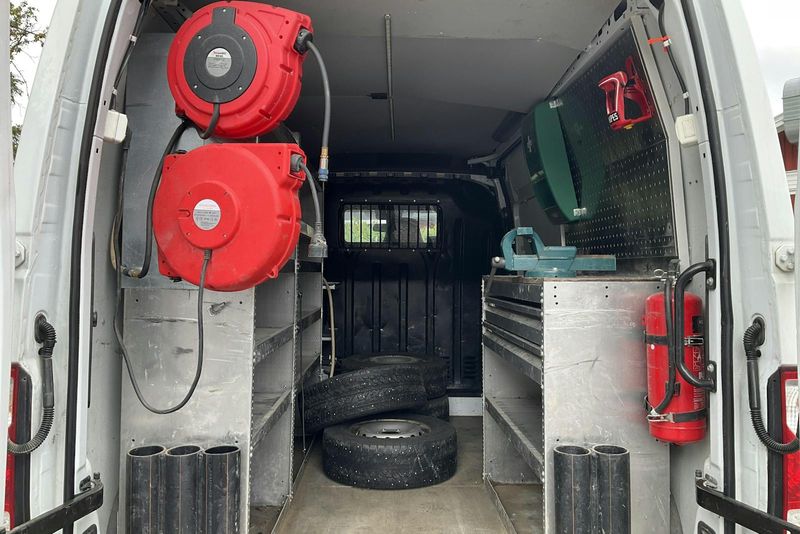 Nissan NV400 bild 8