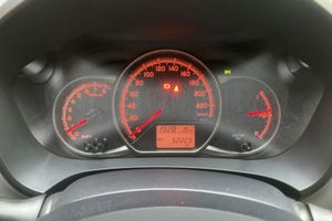 Toyota Yaris bild 10