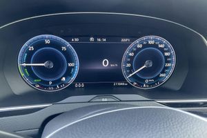 Volkswagen Passat bild 10