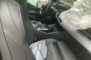 BMW i5 bild 8