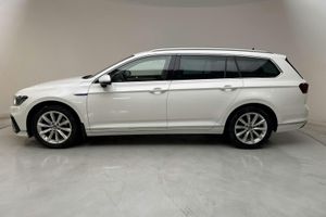 Volkswagen Passat bild 2