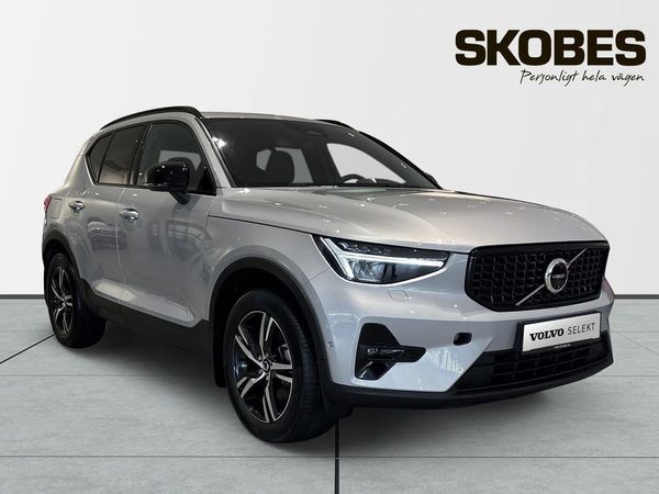Volvo XC40 B3 FWD Bensin Plus Dark - 2025