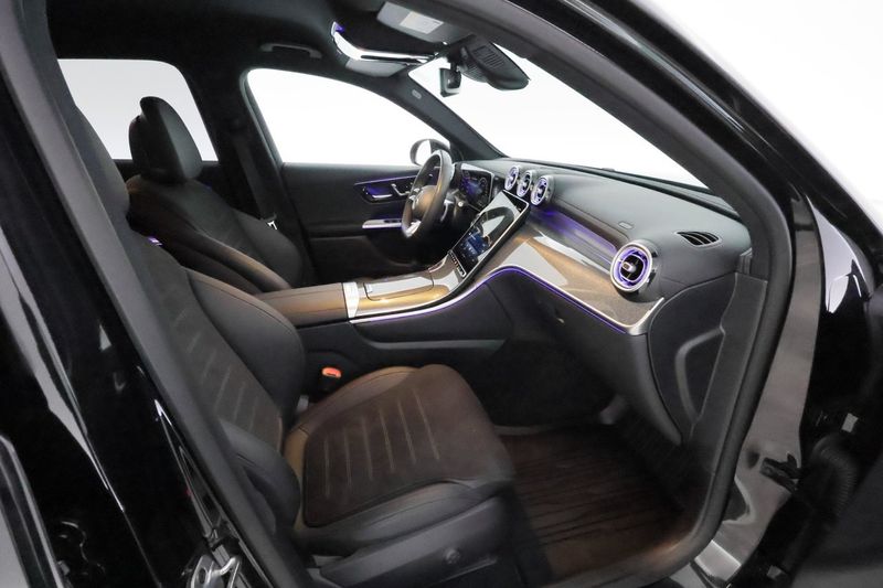 Mercedes GLC300 bild 14