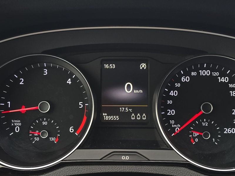Volkswagen Passat bild 18
