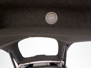 Tesla Model Y bild 30