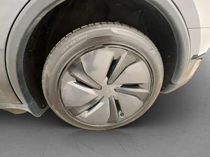 Tesla Model Y bild 33