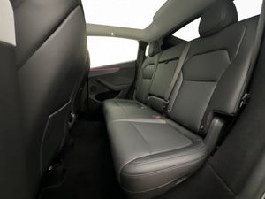 Tesla Model Y bild 17