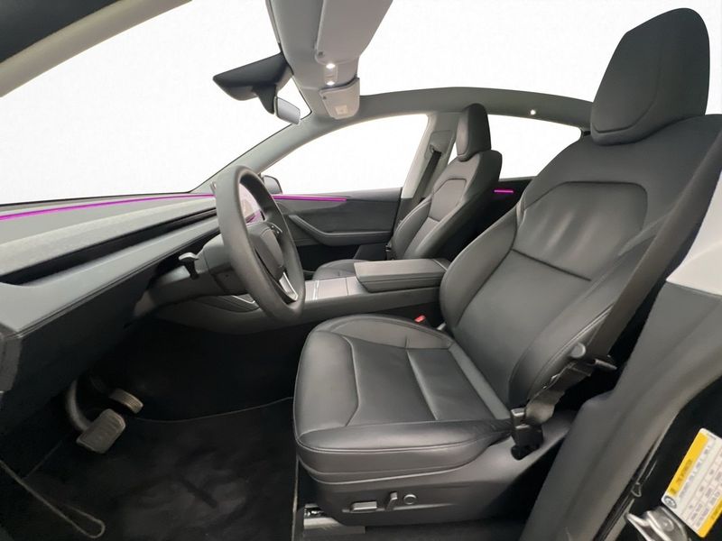 Tesla Model Y bild 12