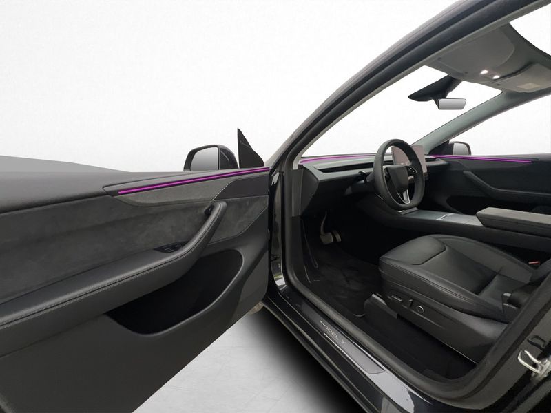 Tesla Model Y bild 11