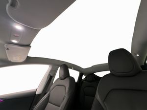 Tesla Model Y bild 19