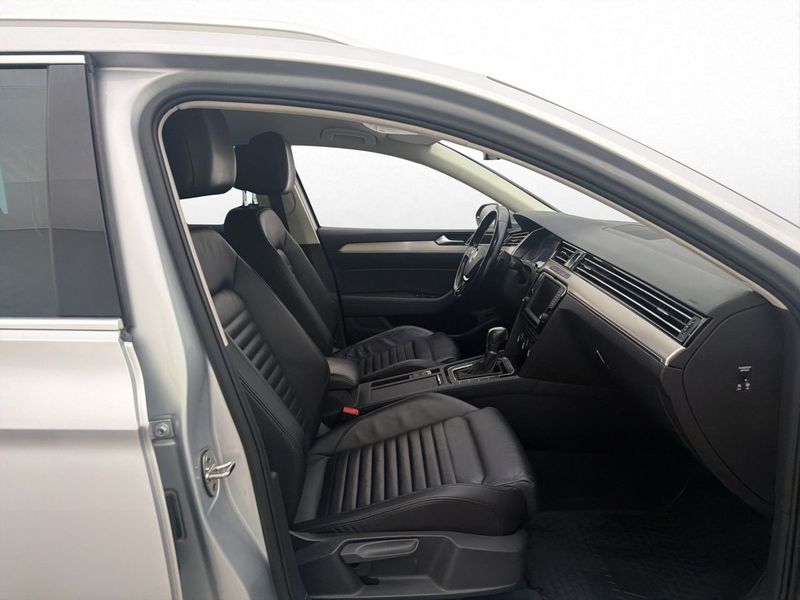 Volkswagen Passat bild 14