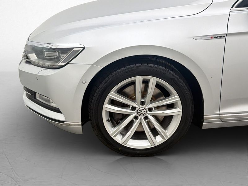 Volkswagen Passat bild 10