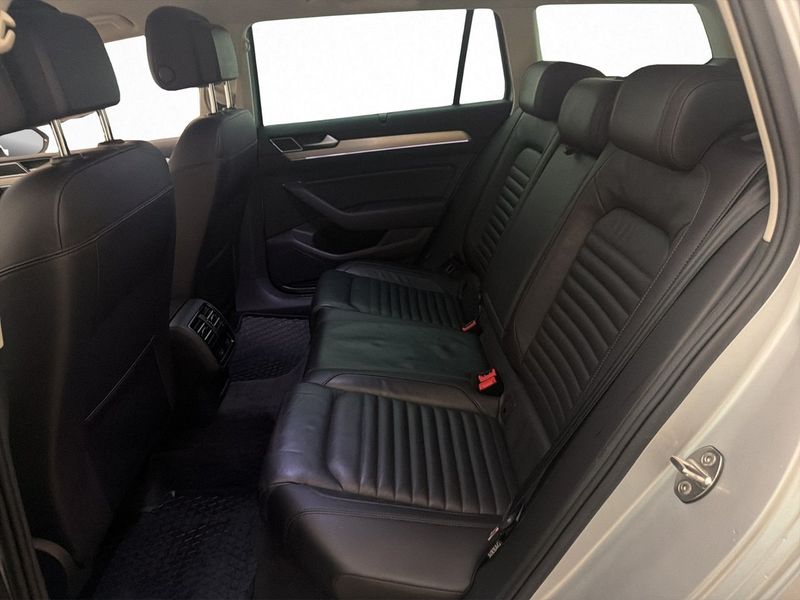 Volkswagen Passat bild 19