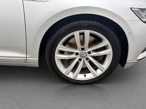 Volkswagen Passat bild 13