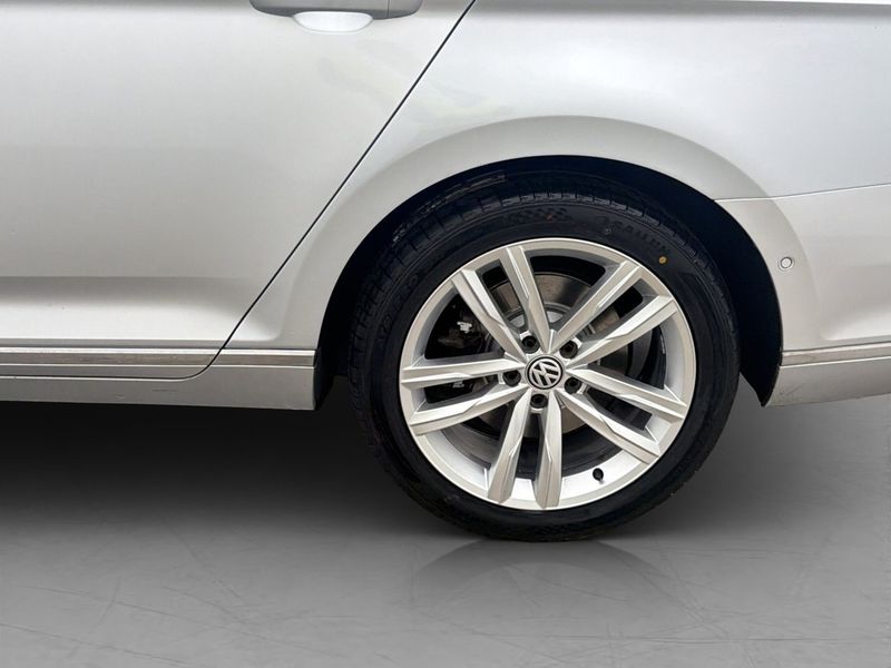 Volkswagen Passat bild 11