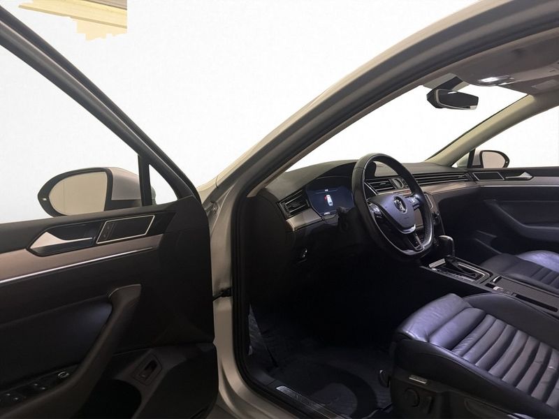 Volkswagen Passat bild 22